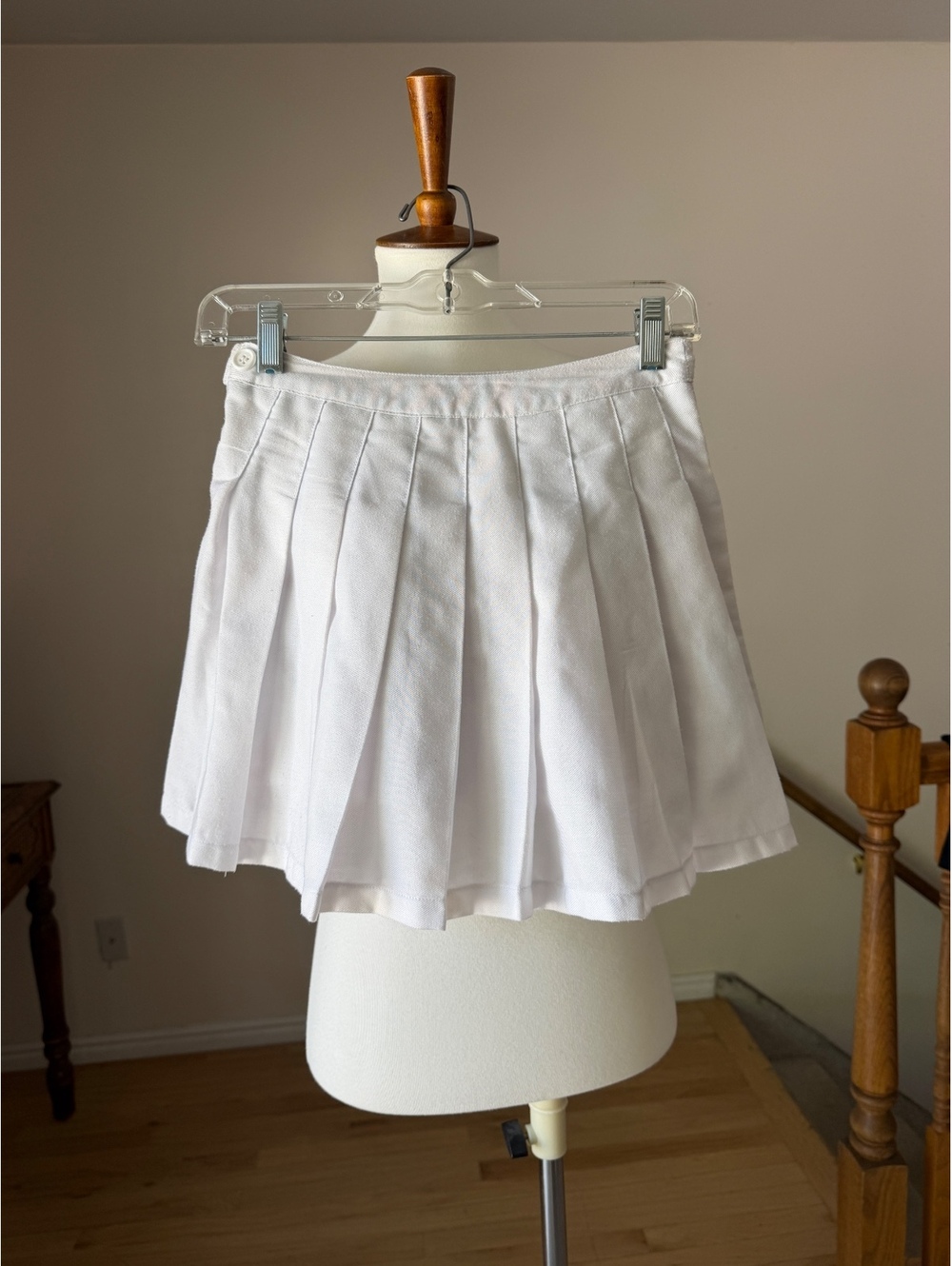 White Pleated Mini Skirt - Size US XS Women’s